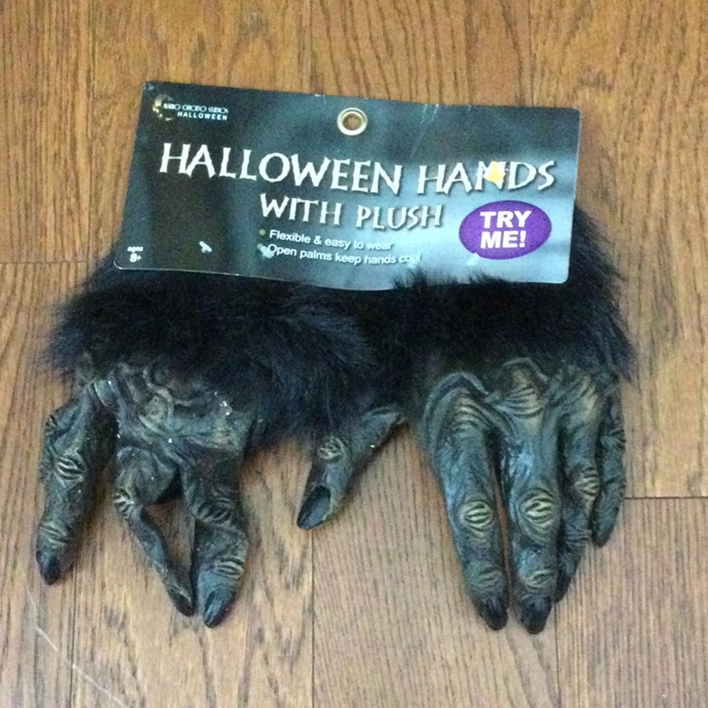 Halloween hands with plush NWT